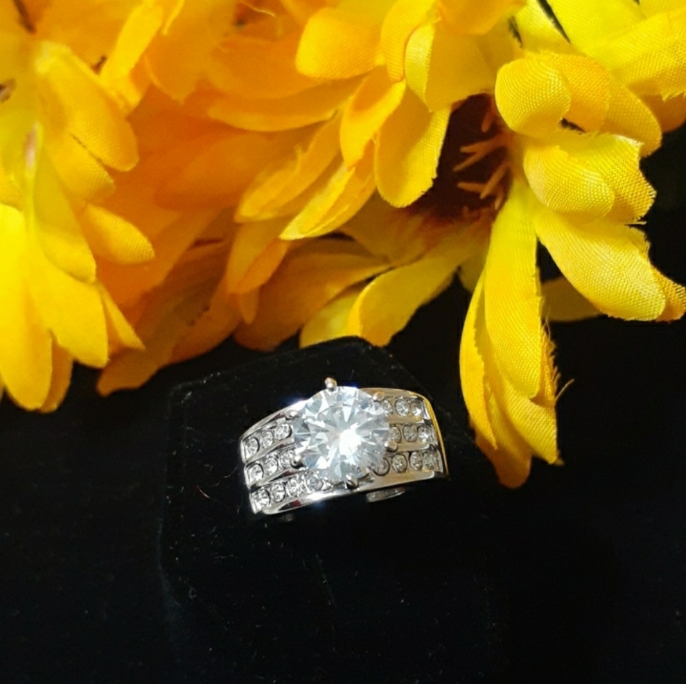 MACY'S CHARTER CLUB Silver Plated Crystal Triple Row CZ Ring Size 7 Never Worn!